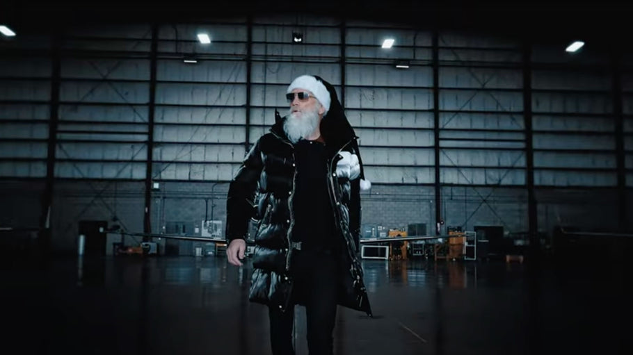 Naughty Never Looked So Good (Woodpecker feat. Fashion Santa)(VIDEO)