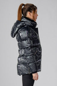 Woodpecker Women's Bumnester Winter coat. High-end Canadian designer winter coat for women in "Oily Black" colour. Woodpecker cruelty-free winter coat designed in Canada. Women's heavy weight medium length premium designer jacket for winter. Superior quality warm winter coat for women. Moose Knuckles, Canada Goose, Mackage, Montcler, Will Poho, Willbird, Nic Bayley. Extra warm. Shiny parka. Stylish winter jacket. Designer winter coat.